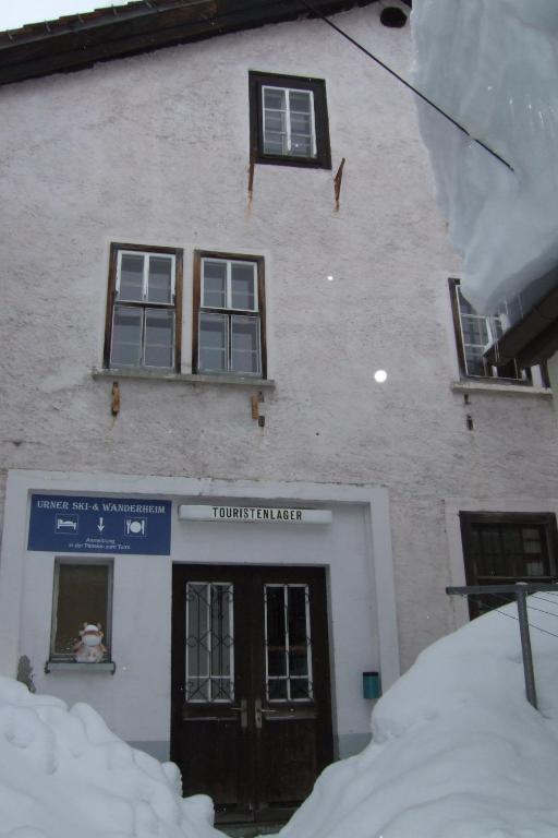 Hostal Zum Turm *