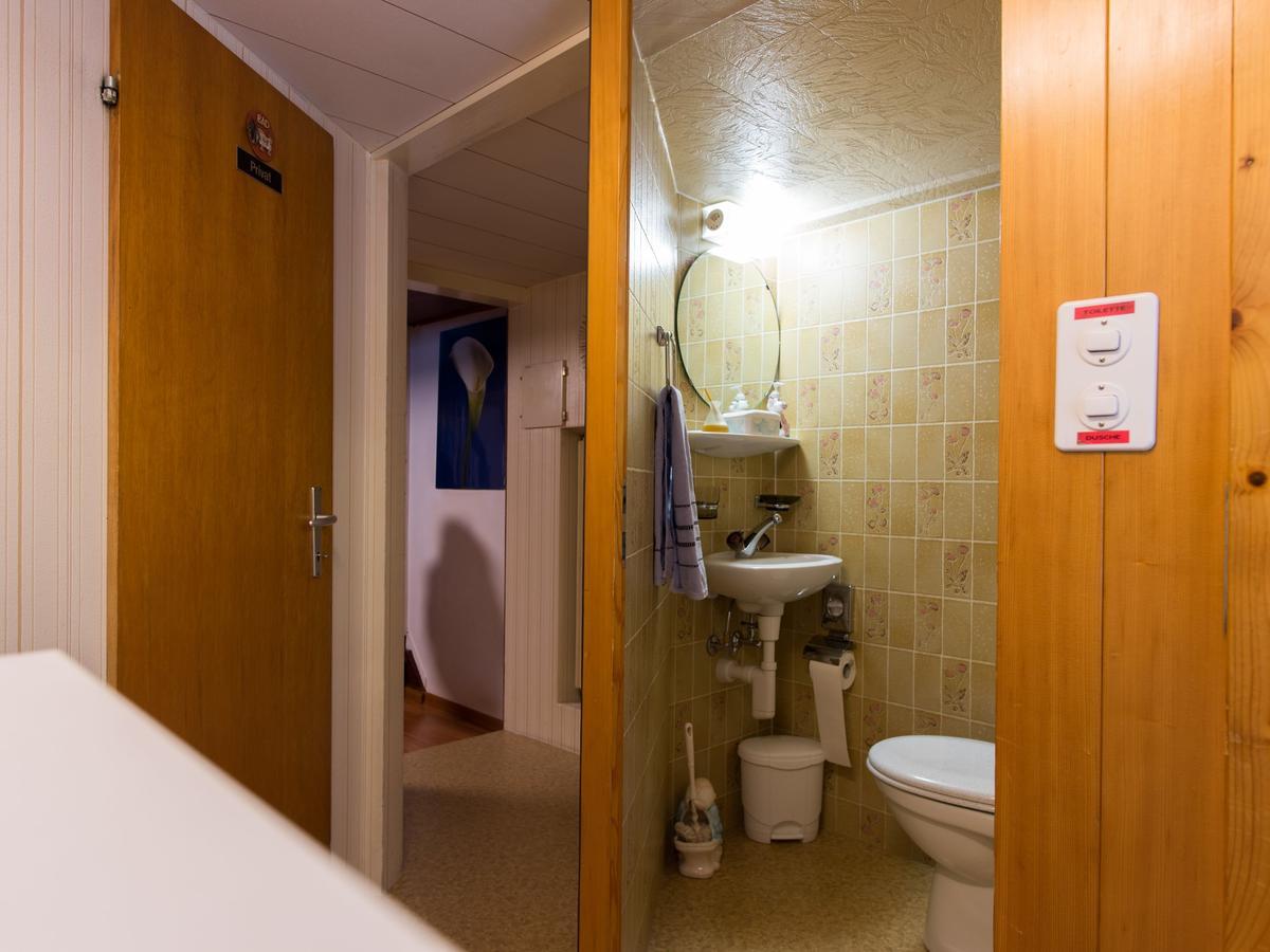Hostal Zum Turm Hospental